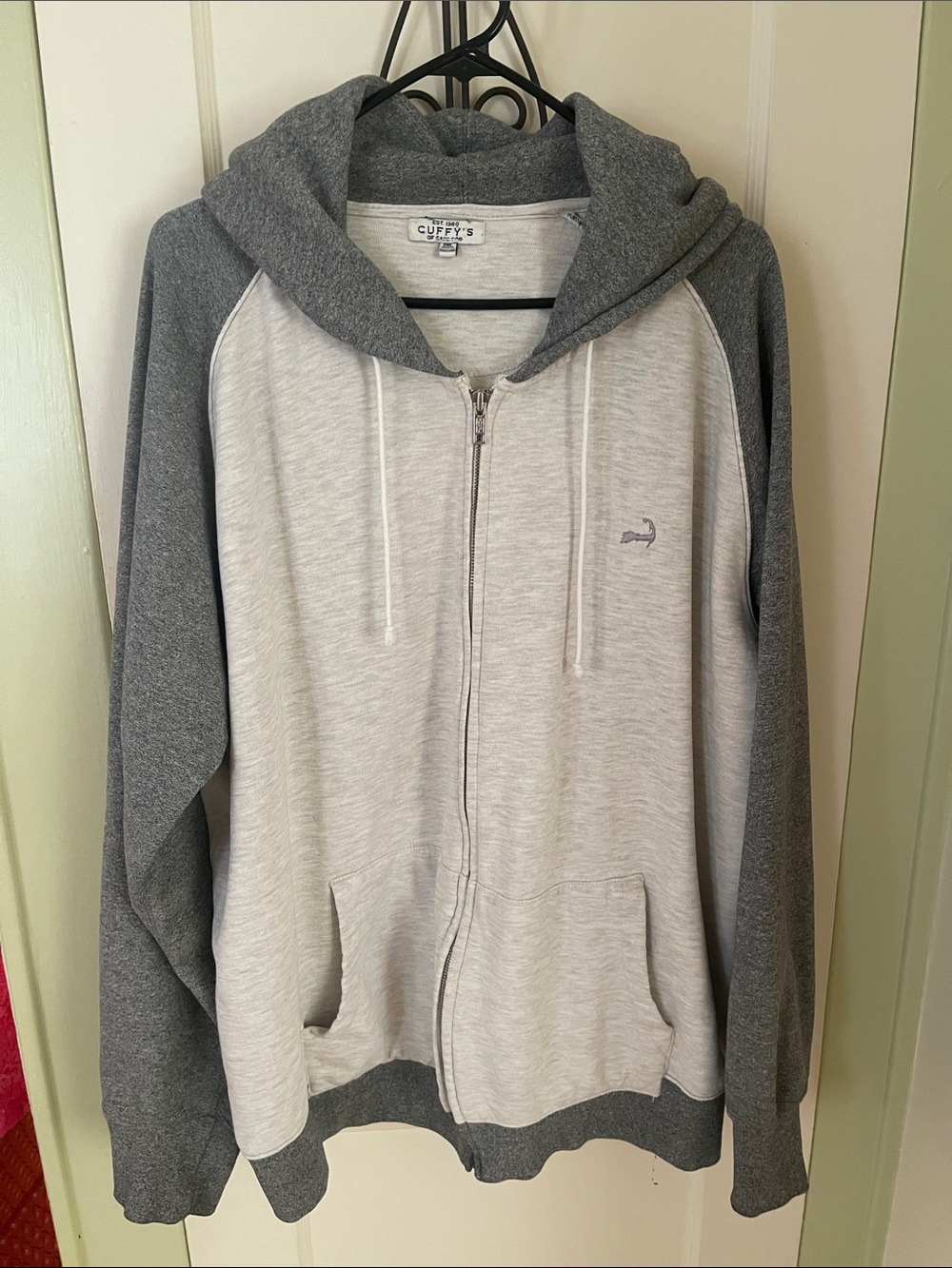 Cuffy's Men's Two-Tone Light Gray & Dark Gray Zip Hoodie